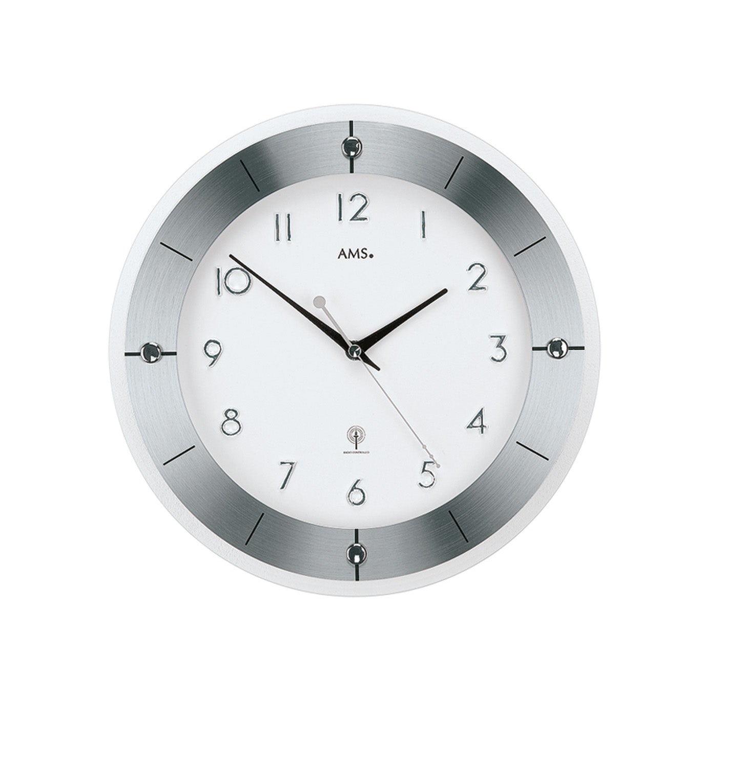 AMS W9448 Wanduhr Silber • Facettiertes Mineralglas • Geschliffenes Aluminium