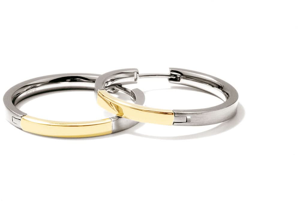 Pendientes de aro de acero inoxidable parcialmente dorados con detalle dorado, plateados