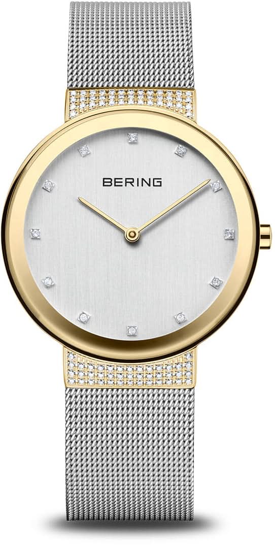 "Reloj de mujer con esfera plateada, bisel dorado y correa milanesa con logo BERING"