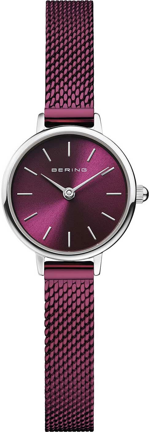 "Reloj de mujer con pulsera milanesa color burdeos y esfera redonda morada"