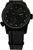Reloj negro para hombre con esfera negra y marcadores luminosos verdes, correa de tela a rayas marrón y azul