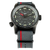 Reloj Traser para hombre: esfera negra, índices luminosos, correa de tela gris con raya roja