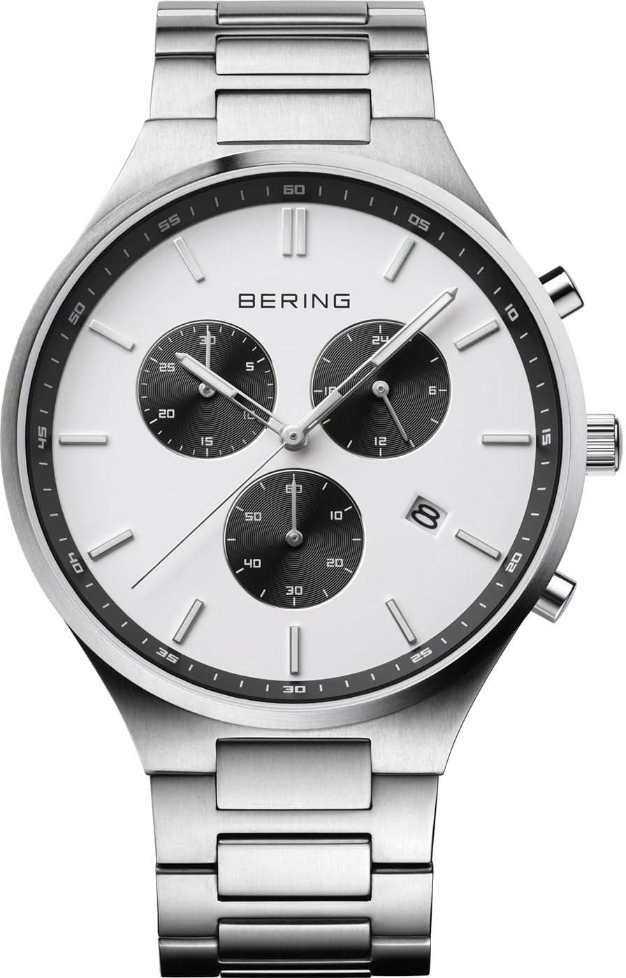 Reloj Bering para hombre con correa de titanio plateada y esfera redonda; subesferas de cronógrafo.
