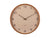 Wanduhr mit sandbraunem Rahmen und beigem Zifferblatt, schwarze arabische Ziffern und Zeiger