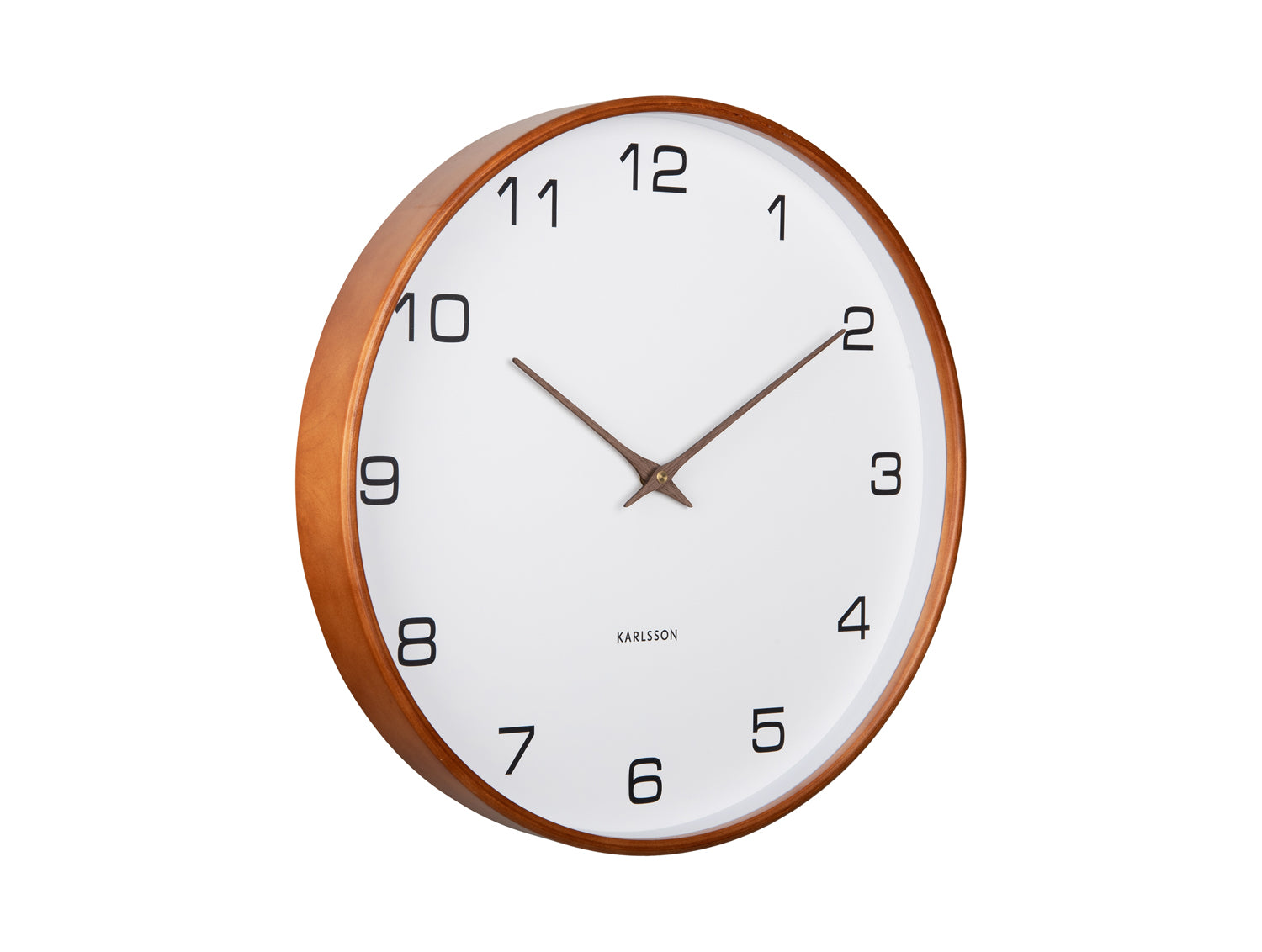 Karlsson Acento Wanduhr, runde Uhr mit weißem Zifferblatt und braunem Rahmen