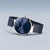 Reloj de hombre con esfera azul, caja de acero inoxidable y correa milanesa azul oscuro