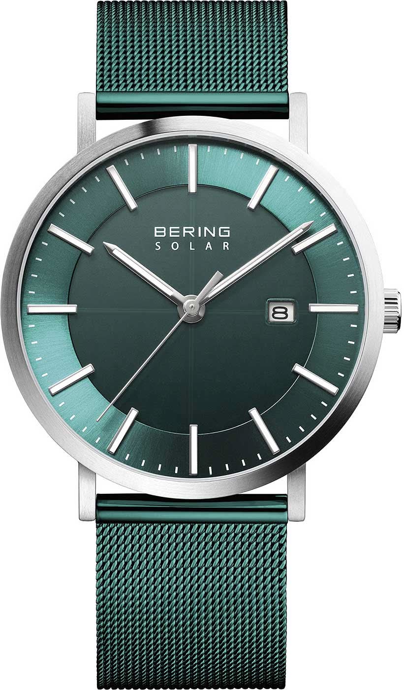 Reloj de hombre con esfera verde, caja plateada y correa de malla verde