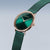 Reloj de mujer con esfera verde, manecillas y caja en tono oro rosa en brazalete