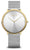 Reloj de hombre con esfera blanca, caja dorada y correa de malla plateada.