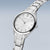 Reloj Bering para mujer con pulsera de acero inoxidable plateado, caja redonda, esfera blanca