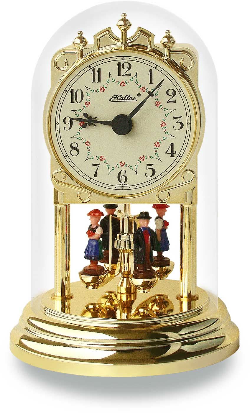 Reloj de mesa de latón con campana de cristal, esfera y péndulo giratorio; figuras debajo