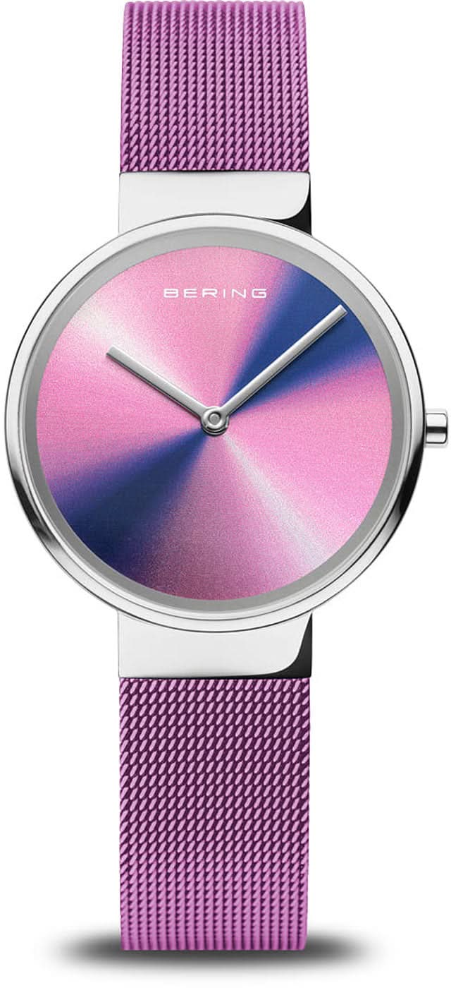 "Reloj de mujer con pulsera milanesa violeta, caja redonda plateada y esfera multicolor"