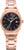 "Reloj de mujer con correa de metal en tono oro rosa, esfera redonda negra y logo s.Oliver"