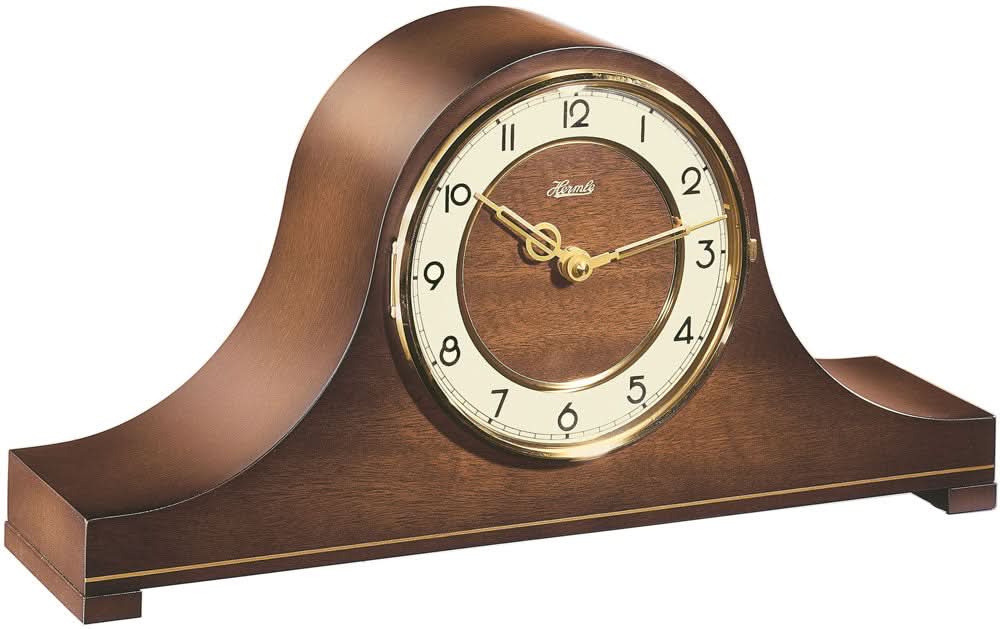 Reloj de mesa Hermle de madera con esfera redonda, números romanos y manecillas doradas