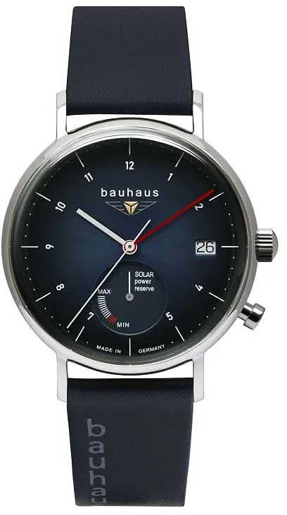 Reloj de hombre con esfera azul oscuro, caja plateada y correa de cuero negra