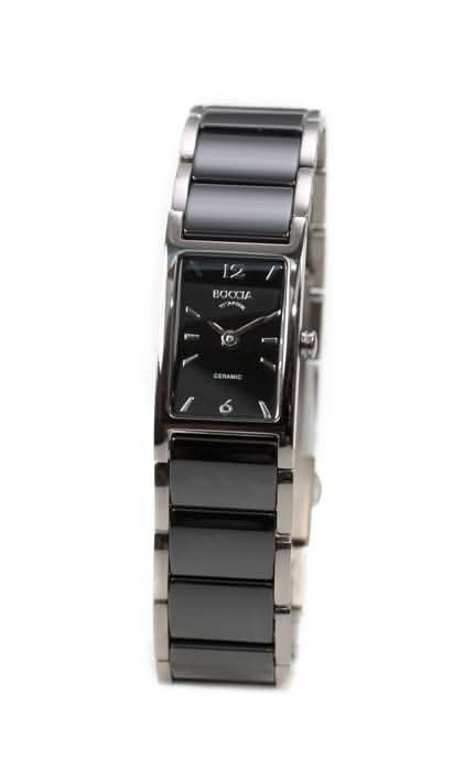 "Reloj de mujer con cadena de pulsera de titanio plateado y esfera rectangular negra"
