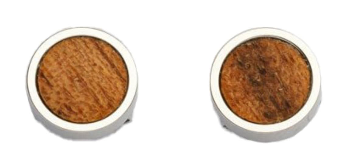 Pendientes redondos con incrustación de madera marrón y borde plateado