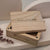 Caja de joyería Holzkern de madera con logo en relieve