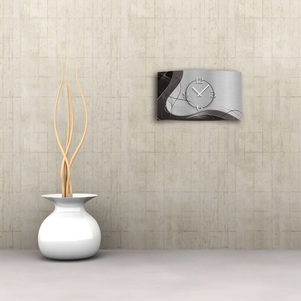 Reloj de pared rectangular de aluminio, gris plateado con estampado y manecillas negras