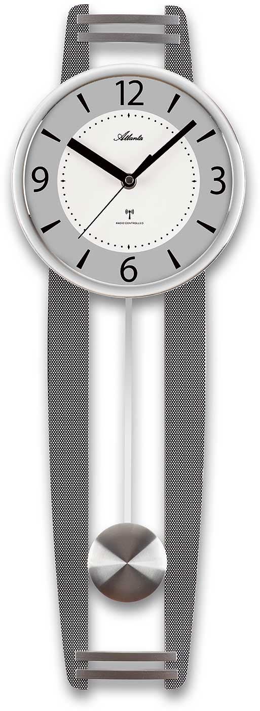 Reloj de pared con esfera redonda, números romanos y caja de madera gris con péndulo