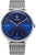 Reloj de hombre con caja redonda, esfera azul y correa de malla metálica; logo de Junkers.