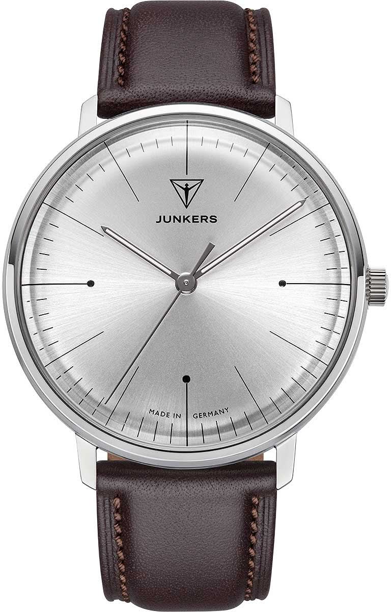 Reloj de pulsera Junkers para hombre con esfera redonda plateada y correa de cuero marrón, índices.