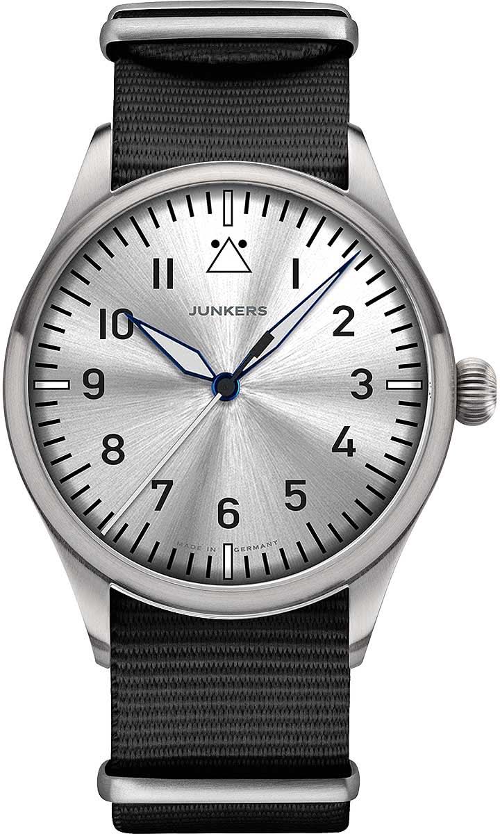 Reloj Junkers para hombre con caja plateada, correa textil negra y esfera clara