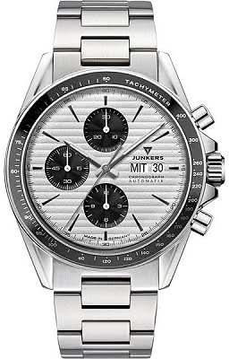 Reloj para hombre con correa de acero inoxidable, esfera plateada y tres subesferas negras.