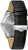 Reloj de hombre de perfil: correa de cuero negra, caja plateada con relieve visible