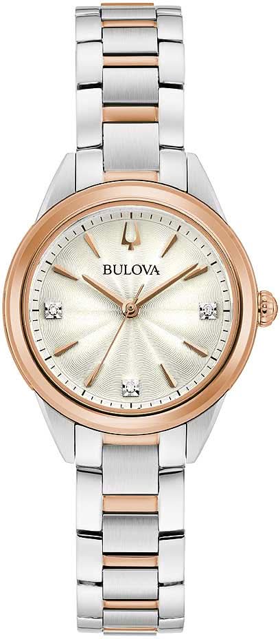 Reloj Bulova para mujer con brazalete de metal bicolor, esfera redonda beige y tres diamantes