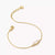 Pulsera dorada con colgante rectangular de circonita y eslabones