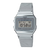 Casio Vintage-klocka med silverfärgat metallarmband och digital LCD-display