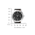 Reloj de hombre con fecha, caja plateada, esfera negra y correa de cuero negra.