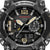 Detailansicht der Herrenarmbanduhr: schwarzes Zifferblatt mit Zahl 12 und Digitalanzeige