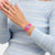 Swatch Originals LP166 Prismatically Pink Damenuhr • Transparentes Gehäuse • 80er Retro-Design, Bild 6