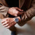 Reloj Citizen Series 8 para hombre en la muñeca, esfera azul y brazalete de acero inoxidable