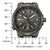 Reloj de hombre con esfera negra, índices luminiscentes y función GMT en el dial