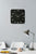 Karlsson Reloj de pared vintage cuadrado con esfera negra y marcadores de hora blancos