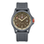 Reloj deportivo con esfera beige, caja negra y correa de caucho, ventana de fecha