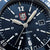 Esfera de reloj de pulsera para hombre con fondo azul, marcadores de hora y visualización de fecha