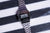 Reloj Casio Vintage con correa de metal plateada y esfera negra, visto de frente desde arriba