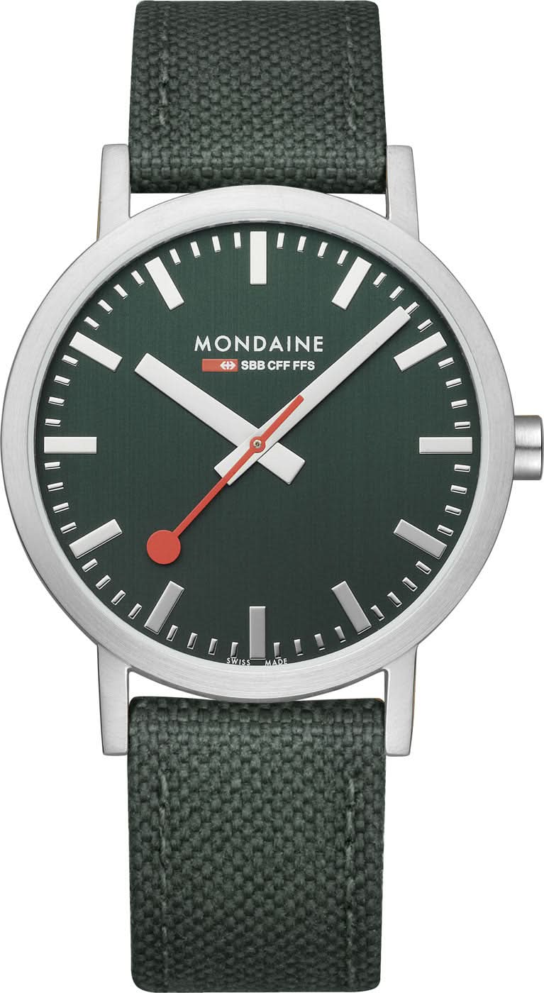 Reloj con correa textil verde, esfera verde oscuro y caja plateada