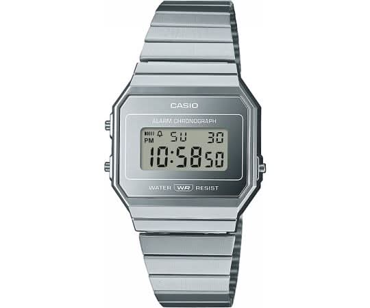 Reloj digital retro Casio con correa de metal, caja octogonal y pantalla iluminada