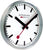 "Reloj de pared con marco plateado, esfera blanca, manecillas negras y segundero rojo"