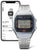 Reloj con podómetro, correa de metal plateado, pantalla azul y Bluetooth
