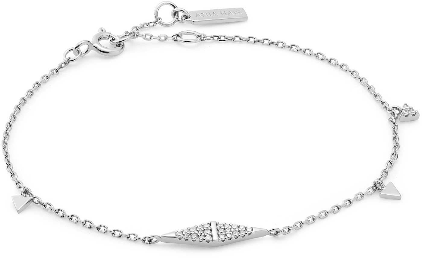 Pulsera plateada con colgante geométrico y centro adornado con piedras, eslabones de cadena