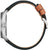 Pulsera de cuero marrón con caja de acero inoxidable, vista lateral con corona