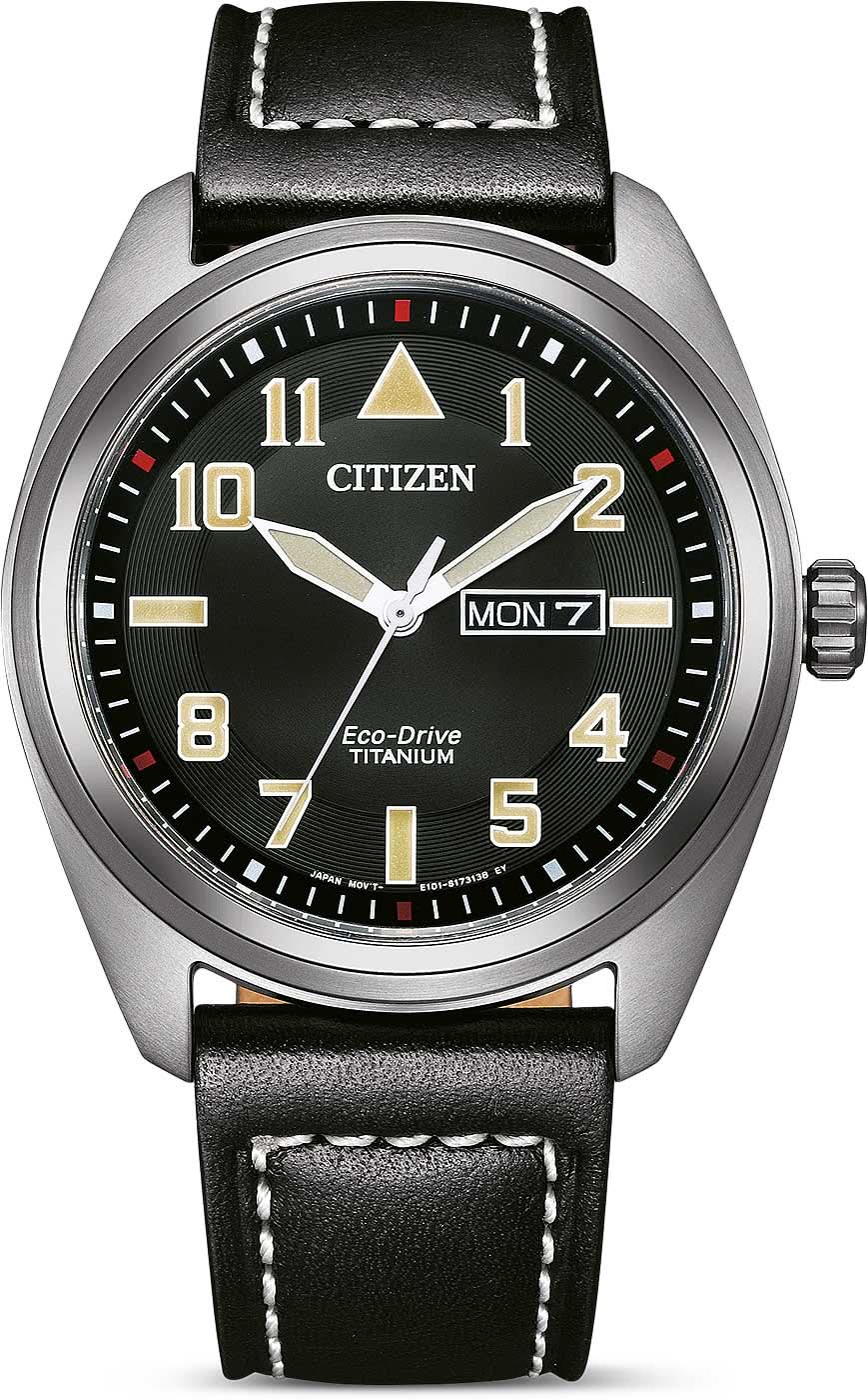 Reloj Citizen para hombre con esfera negra, visualización de fecha y correa de cuero negra