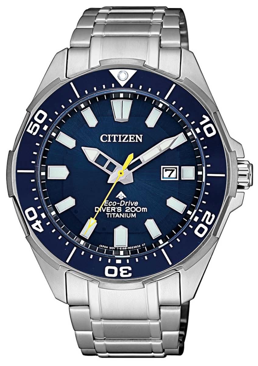Reloj de hombre con esfera azul, correa de titanio, ventana de fecha a las 7 en punto, bisel de minutos