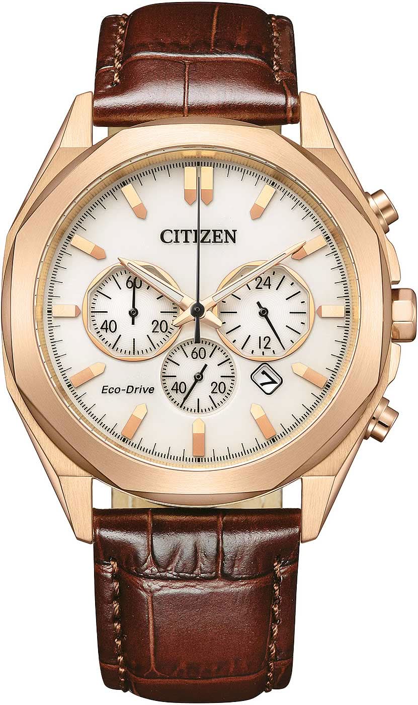 Reloj de hombre con correa de cuero marrón, caja de oro rosa y esfera beige.